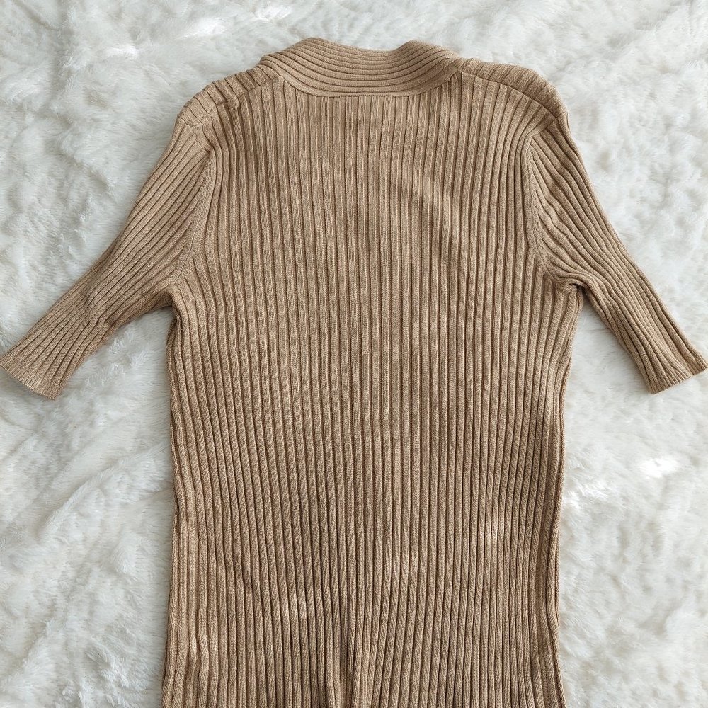 Sweater - Picture 1 of 3